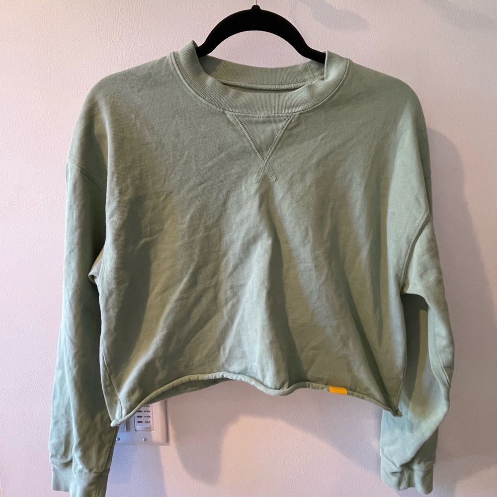 Yellow label sweatshirt